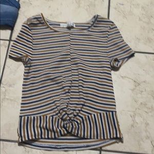 Girls crop top with Knot in The Front